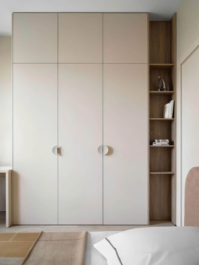 Kích thước: D2m x C2m4 x S60cm
Chất liệu: MDF melamine lõi xanh chống ẩm
Giá: 9.500.000đ